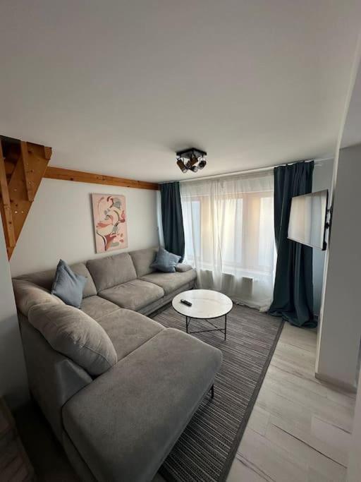 Honka's Retreat - Wooden Beauty
